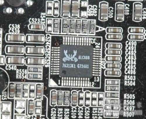 深度评测双敏AK42D狙击手P35主板 元器件用料解析